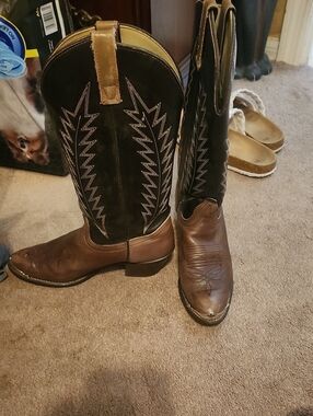 Men's Black and Brown Western Cowboy Boots